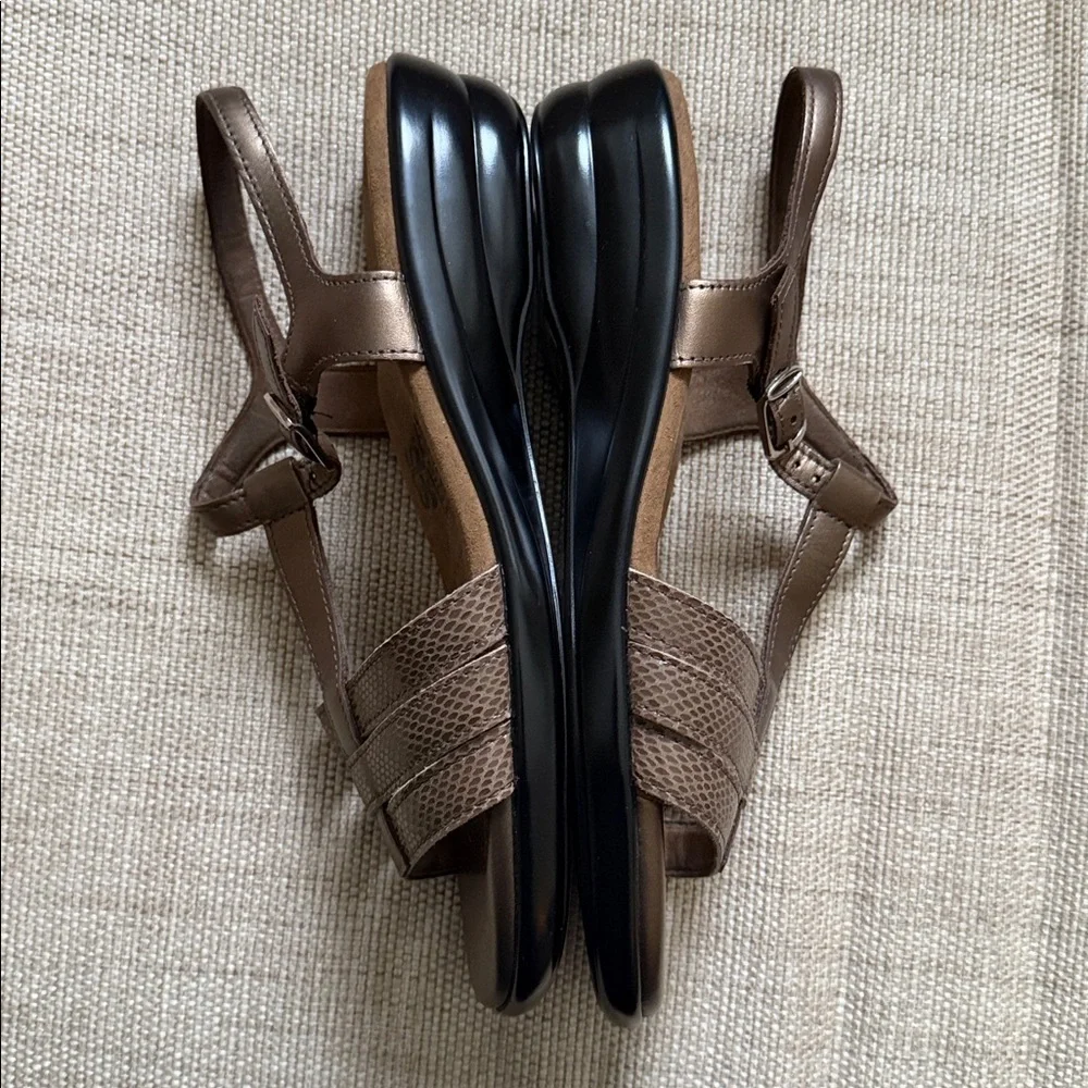 SAS capri strap